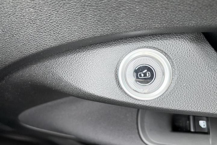 Pink Fiat 500e fra 2023