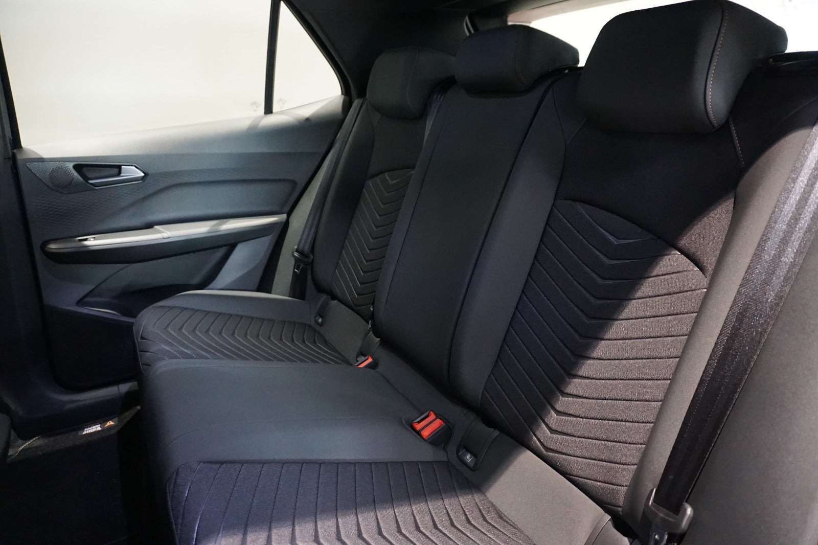Blå Cupra Born fra 2025
