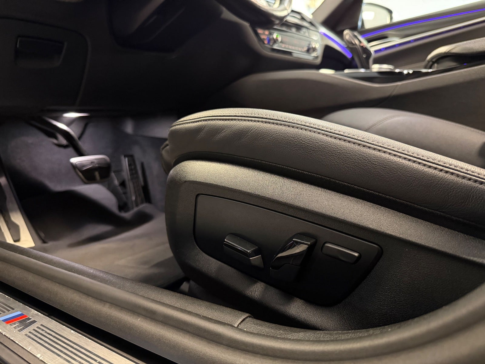 Sort BMW 530e fra 2021
