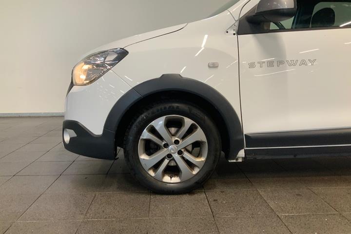 Hvid Dacia Lodgy Stepway fra 2016