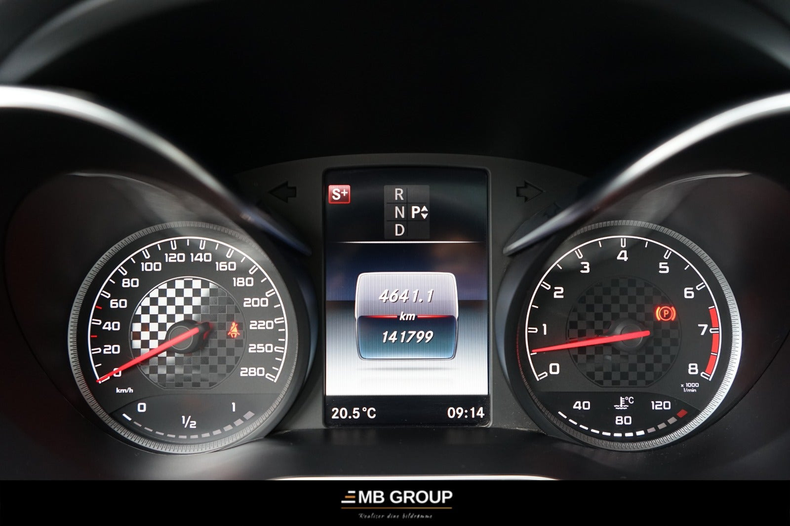 Hvid Mercedes C450 fra 2016