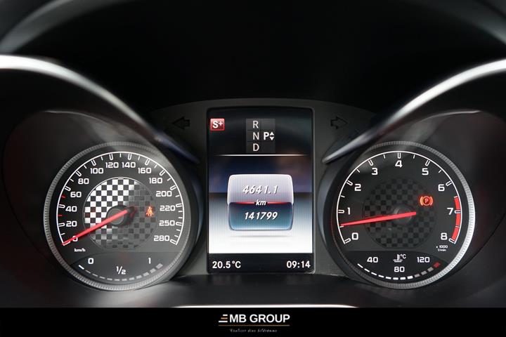 Hvid Mercedes C450 fra 2016