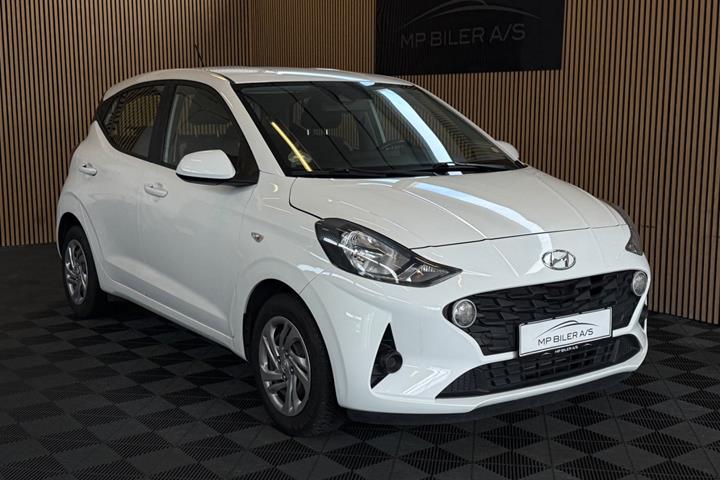 Hvid Hyundai i10 fra 2021