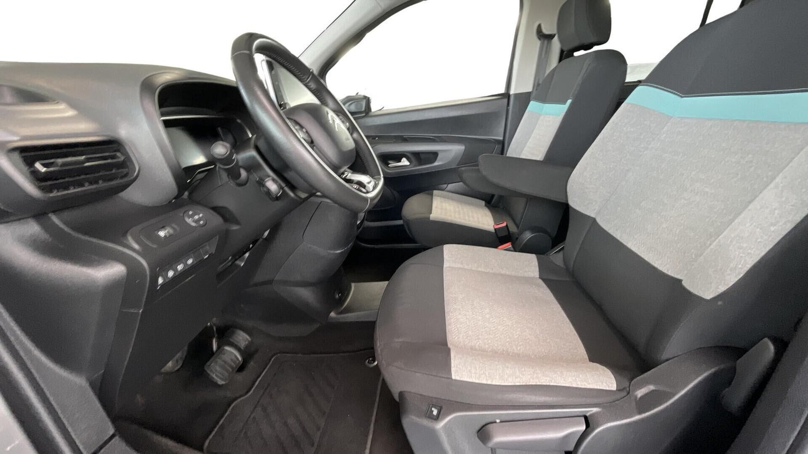 Grå Citroën ë-Berlingo fra 2022