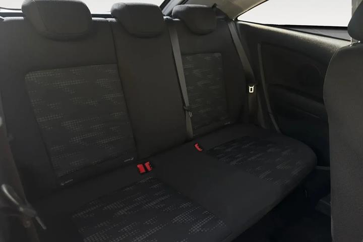 Hvid Opel Corsa fra 2013