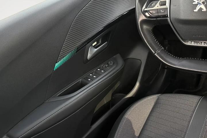undefined Peugeot 208 fra 2020
