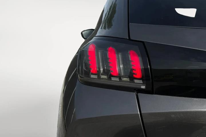 undefined Peugeot 208 fra 2020