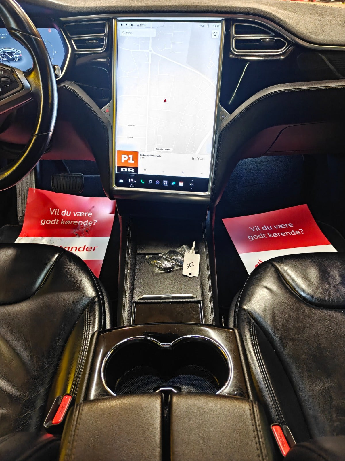 Tesla Model S 85, 378ps, 2014