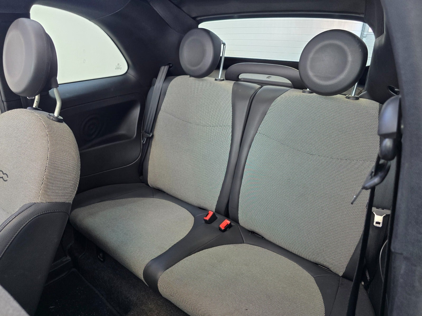Hvid Fiat 500C fra 2012