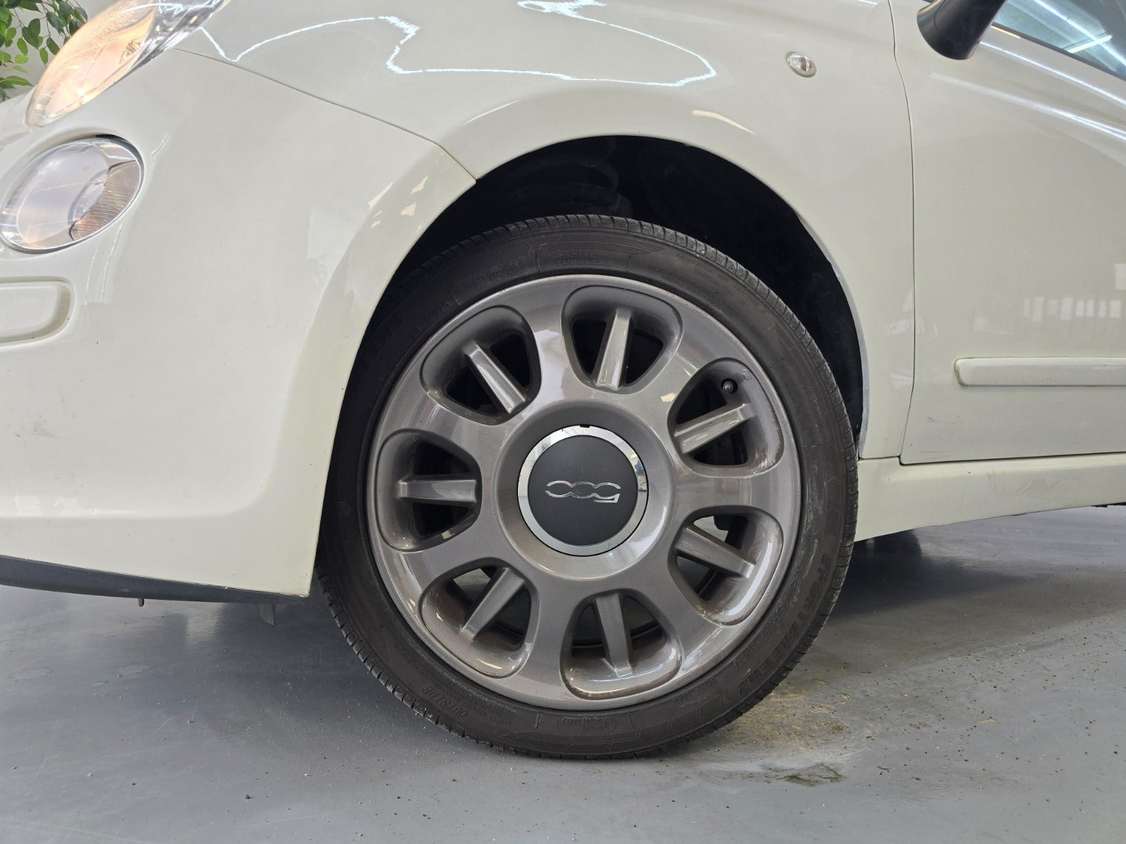 Hvid Fiat 500C fra 2012