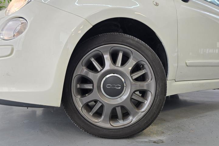 Hvid Fiat 500C fra 2012