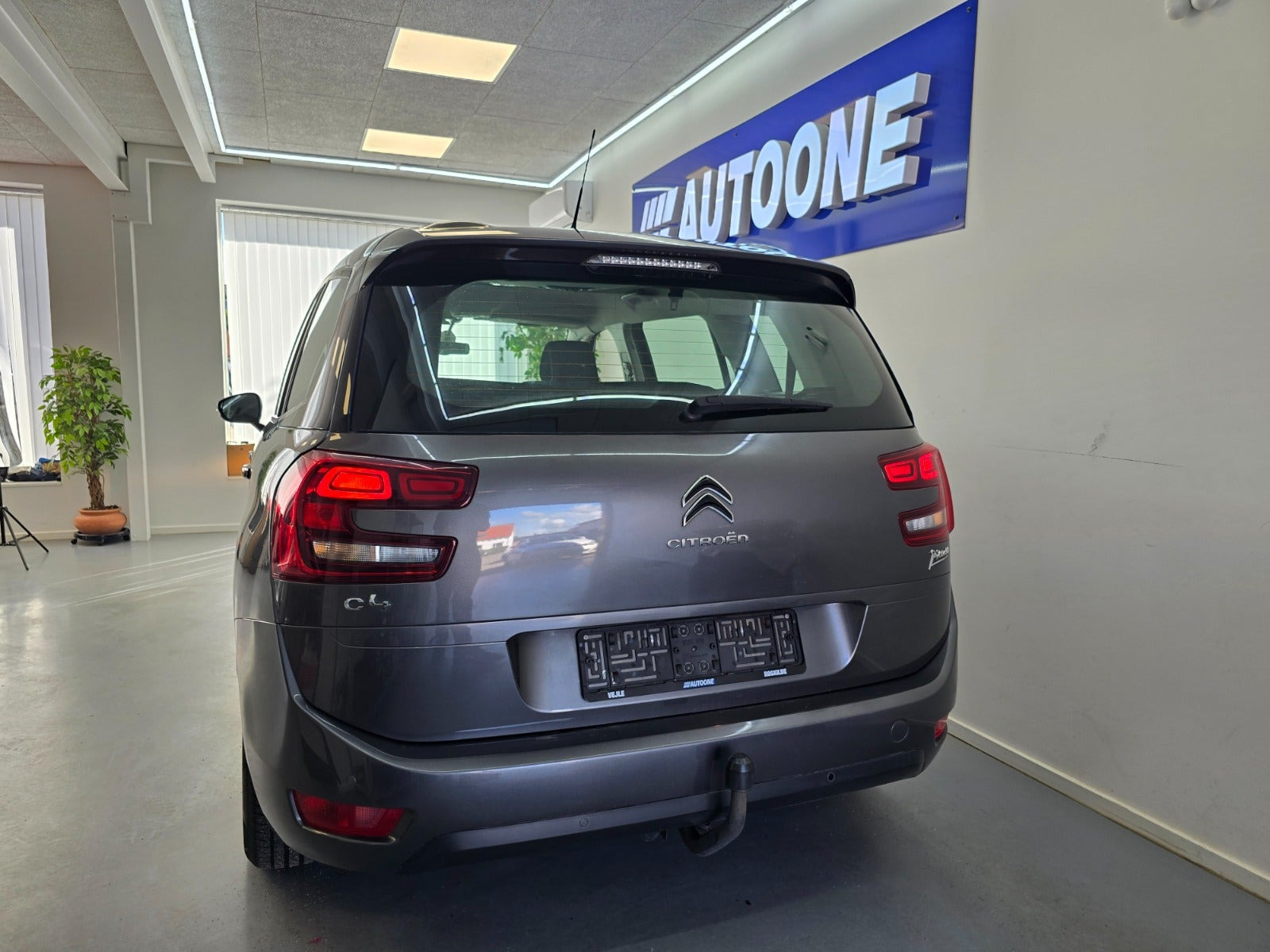 Grå Citroën Grand C4 Picasso fra 2018