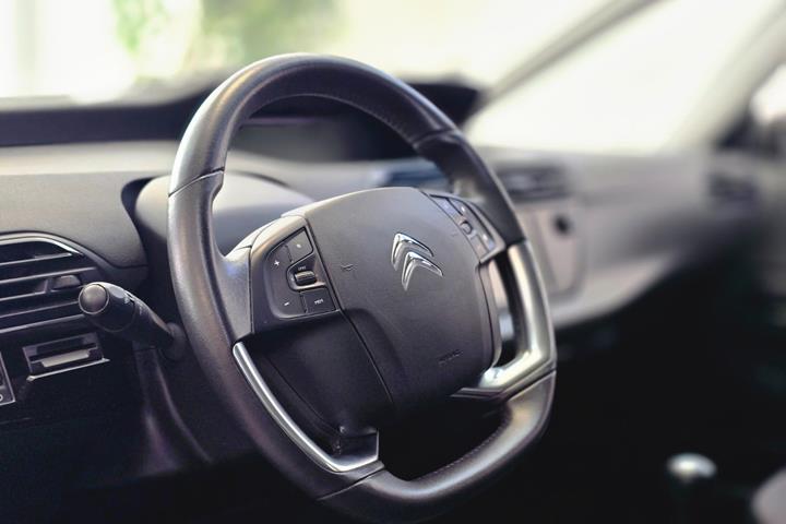 Grå Citroën Grand C4 Picasso fra 2018