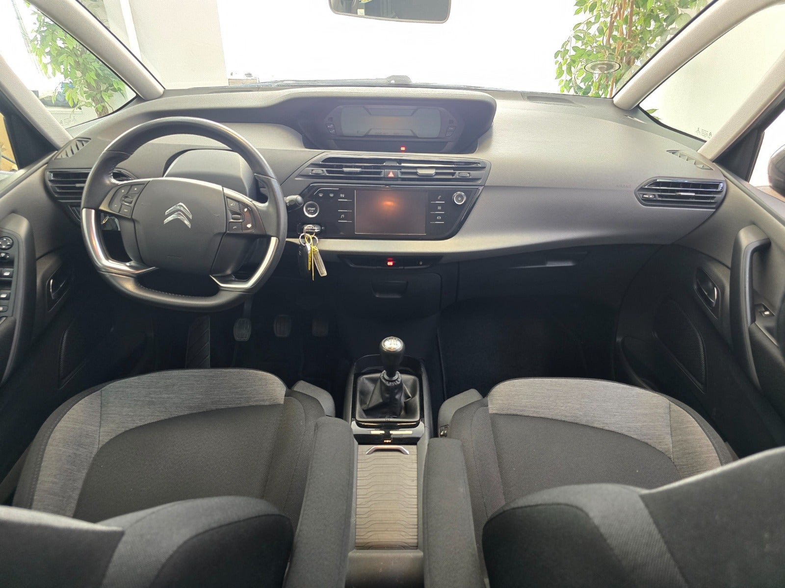 Grå Citroën Grand C4 Picasso fra 2018