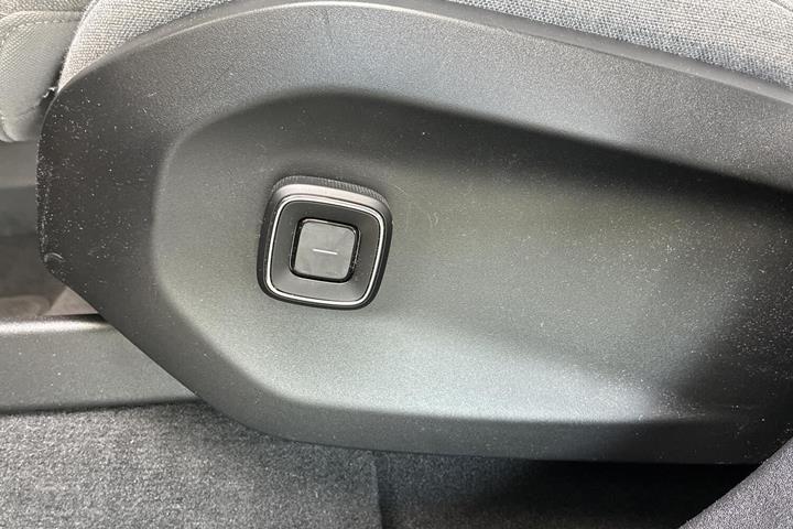 Sort Volvo EX90 fra 2025