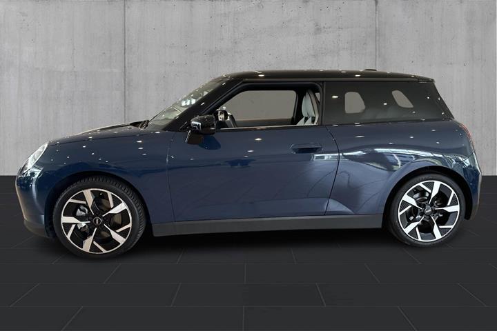 Blå Mini Cooper SE fra 2024