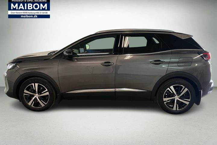 Grå Peugeot 3008 fra 2021