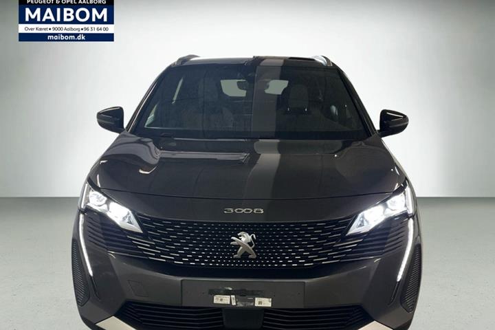 Grå Peugeot 3008 fra 2021