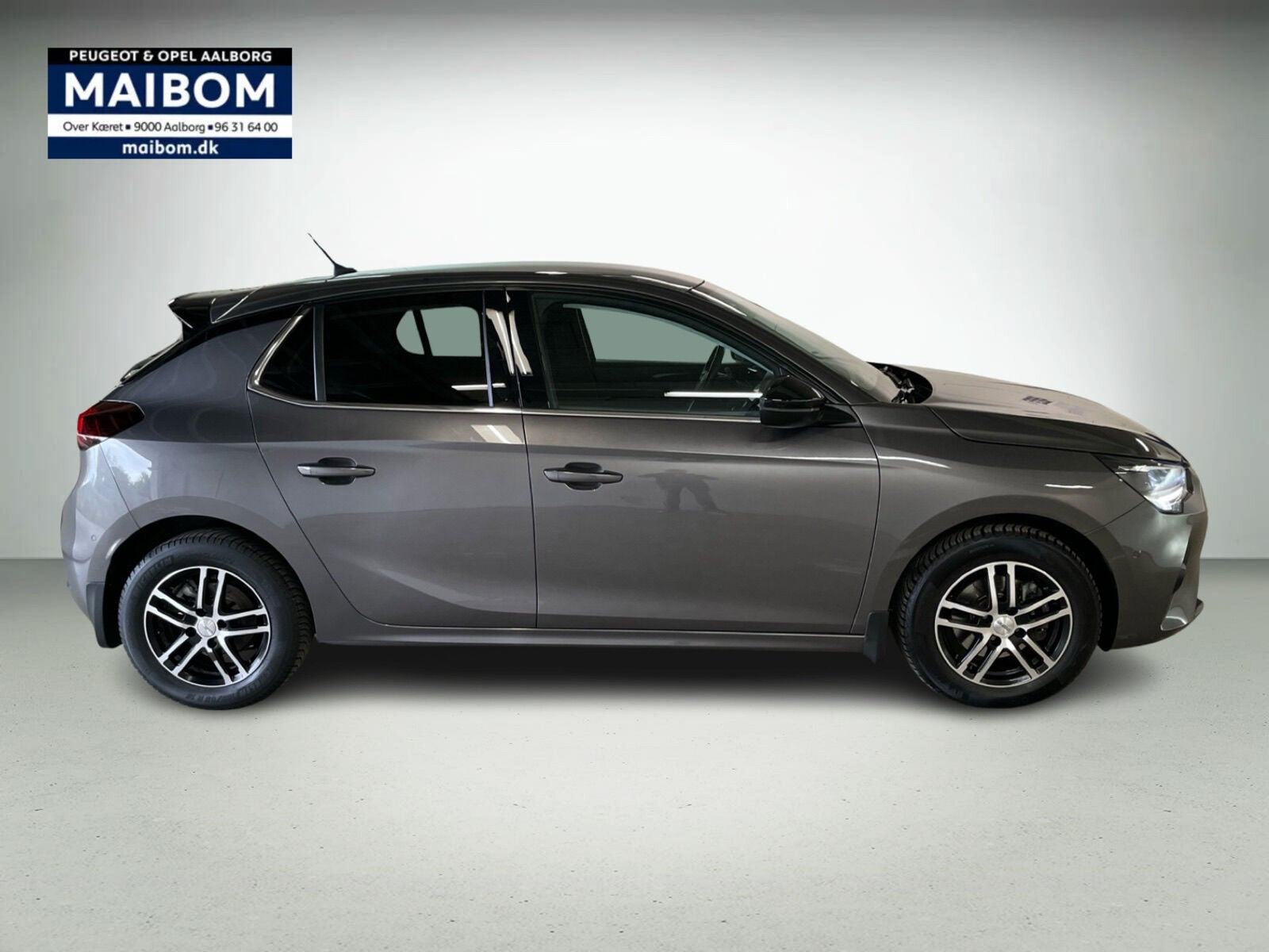 Grå Opel Corsa fra 2020