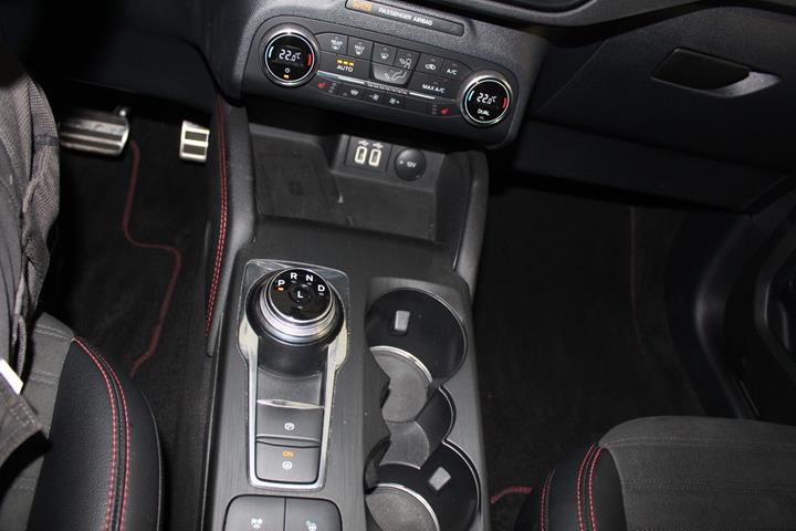 Hvid Ford Kuga fra 2021