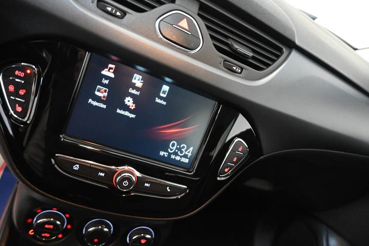 Hvid Opel Corsa fra 2019