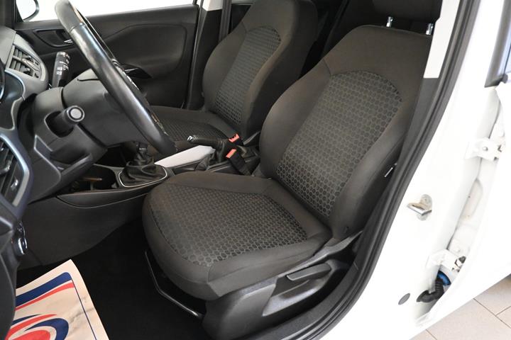 Hvid Opel Corsa fra 2019