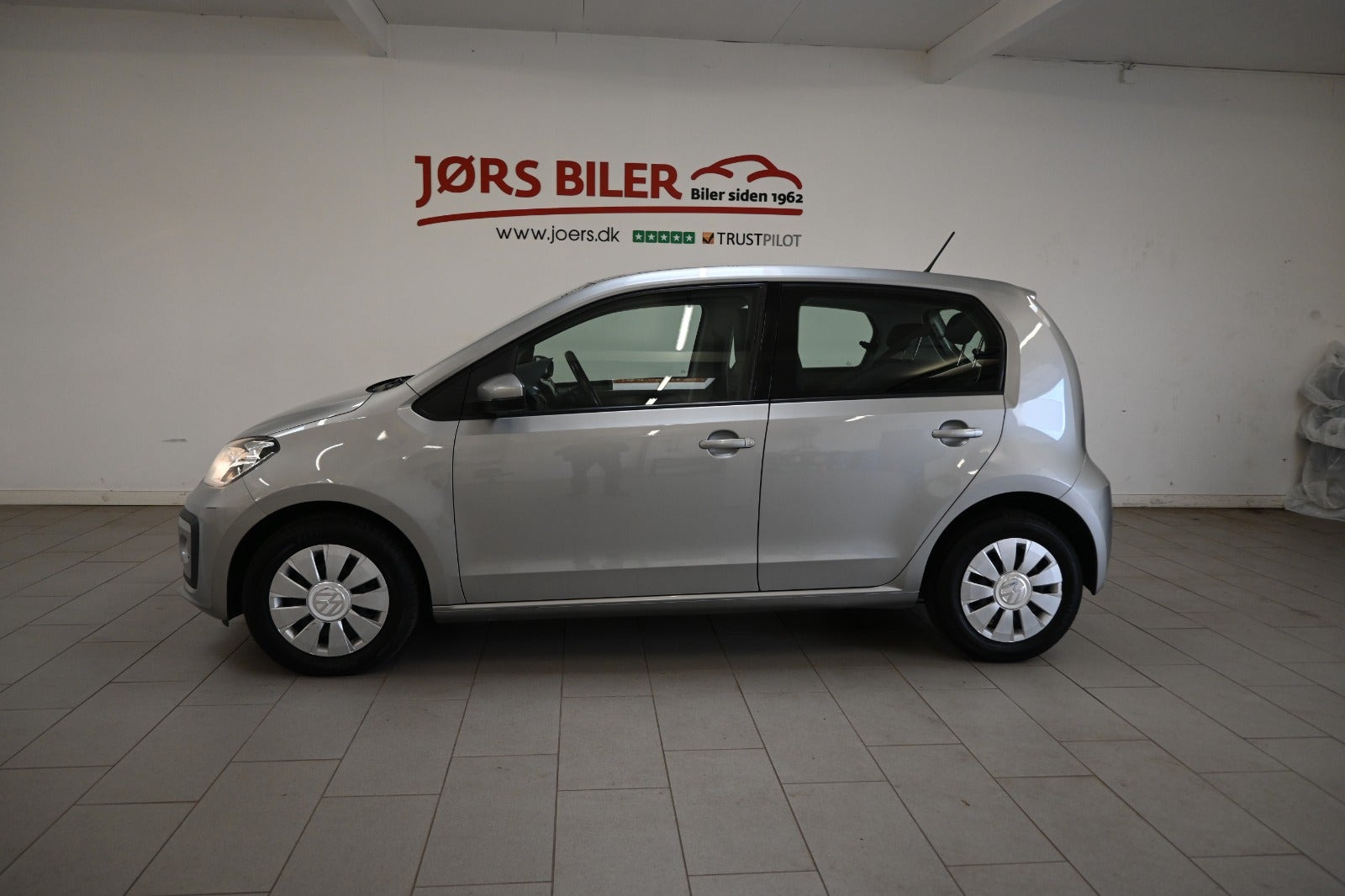Grå VW UP! fra 2020