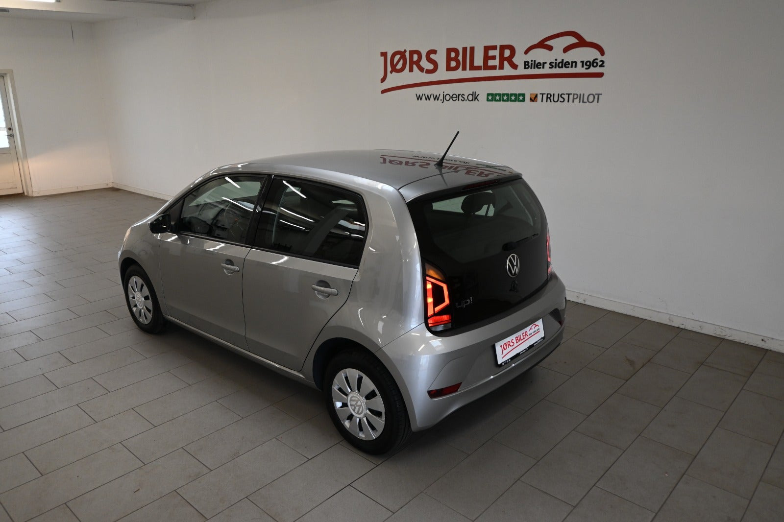 Grå VW UP! fra 2020