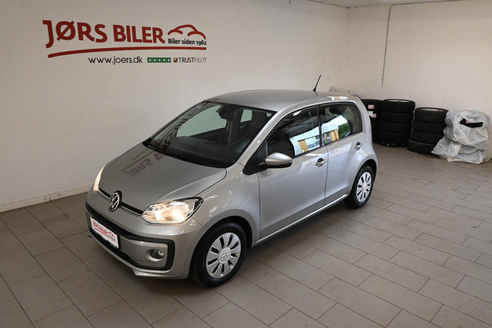 Grå VW UP! fra 2020