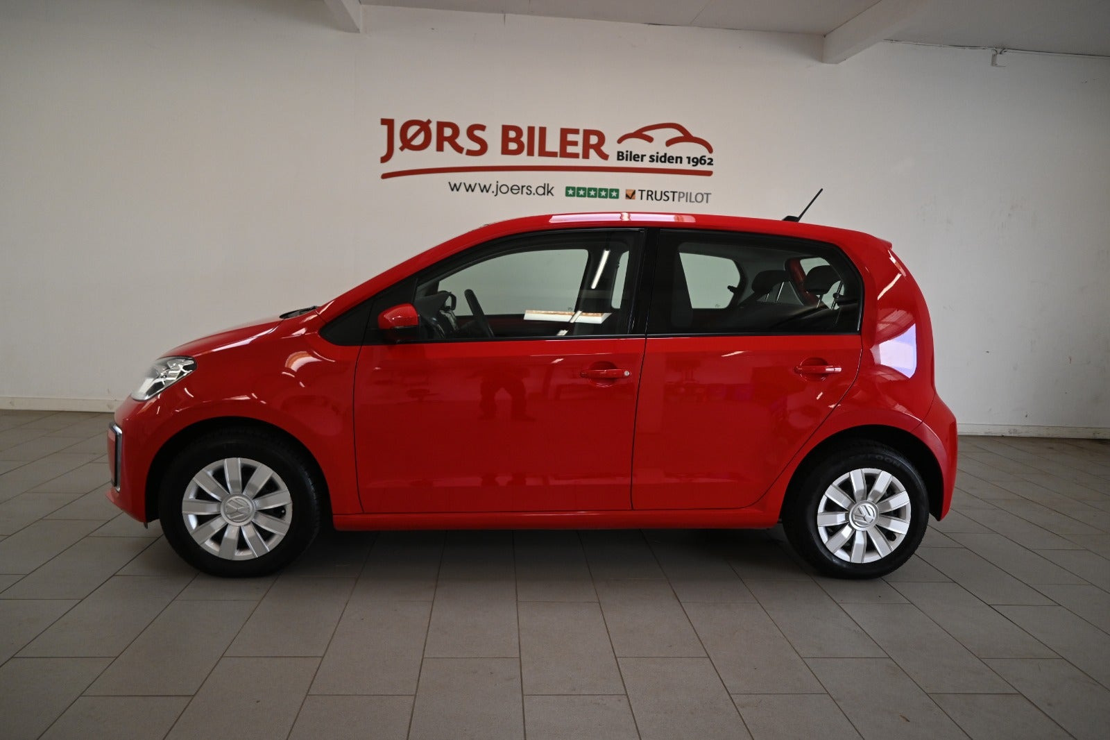 Rød VW E-UP! fra 2022