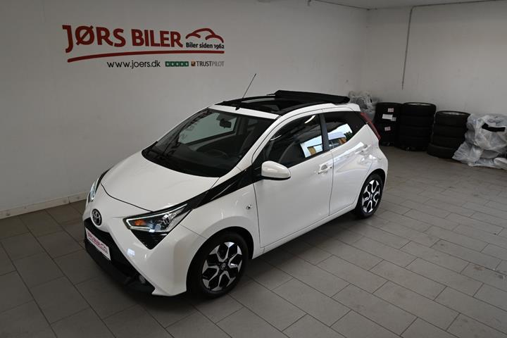 Hvid Toyota Aygo fra 2021