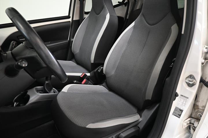 Hvid Toyota Aygo fra 2021