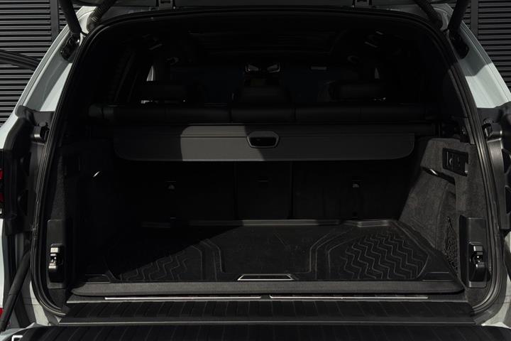 Grå BMW X5 fra 2023