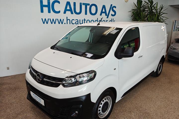 Hvid Opel Vivaro fra 2022