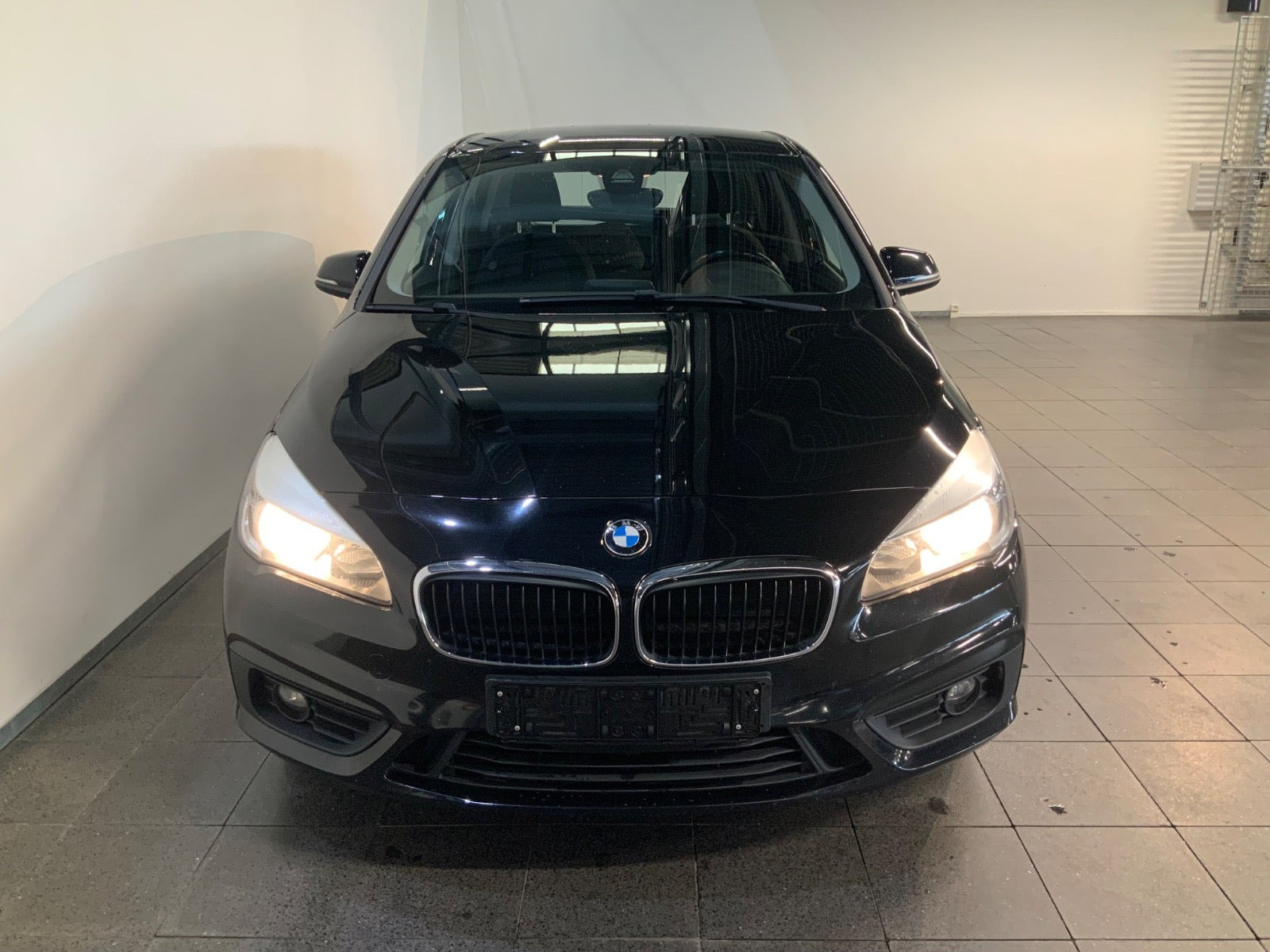Sort BMW 220d fra 2017