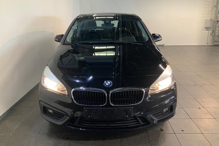 Sort BMW 220d fra 2017