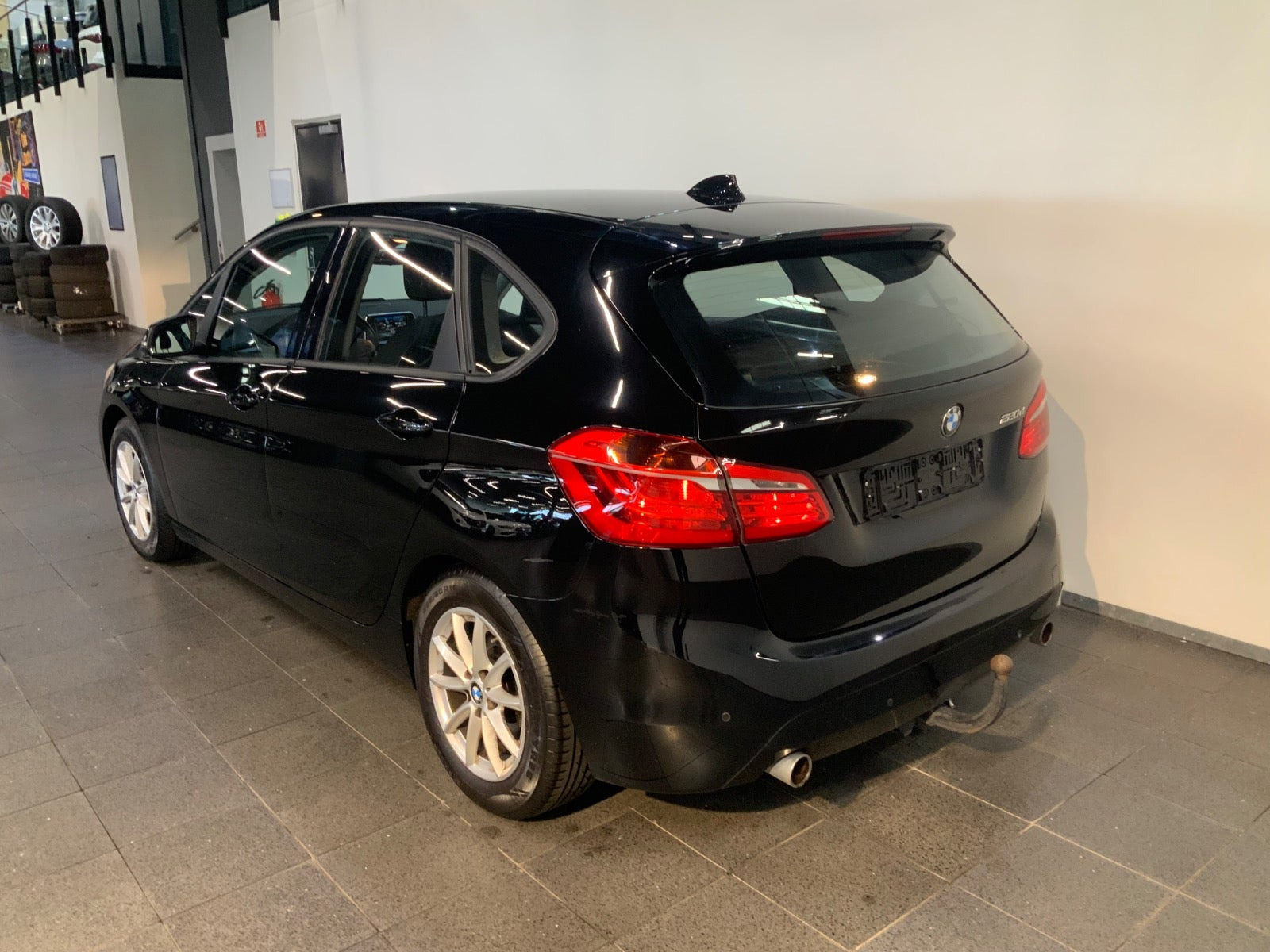 Sort BMW 220d fra 2017