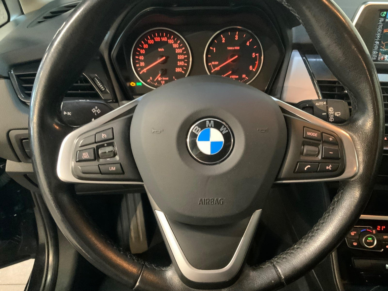 Sort BMW 220d fra 2017