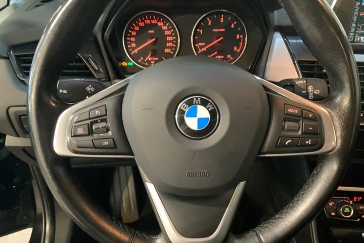 Sort BMW 220d fra 2017