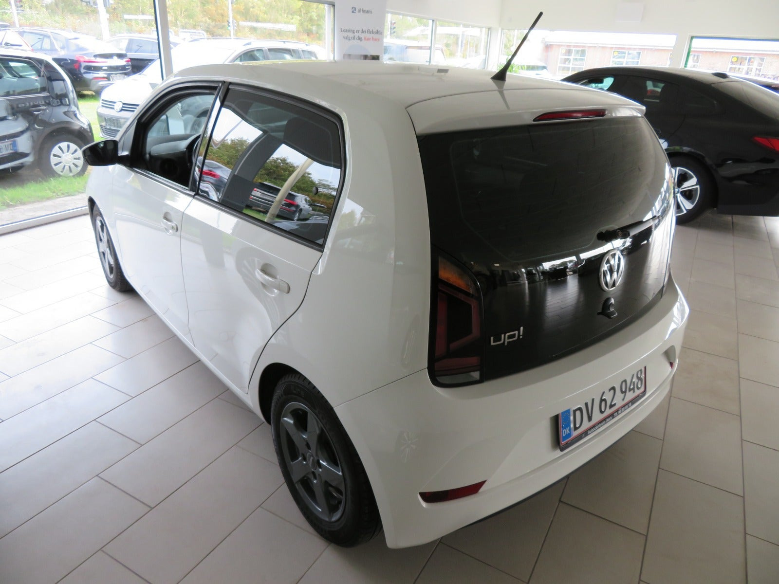 Hvid VW UP! fra 2018