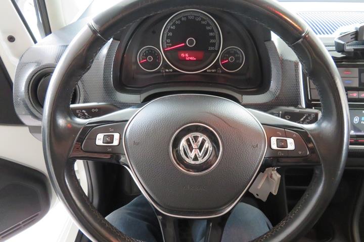 Hvid VW UP! fra 2018