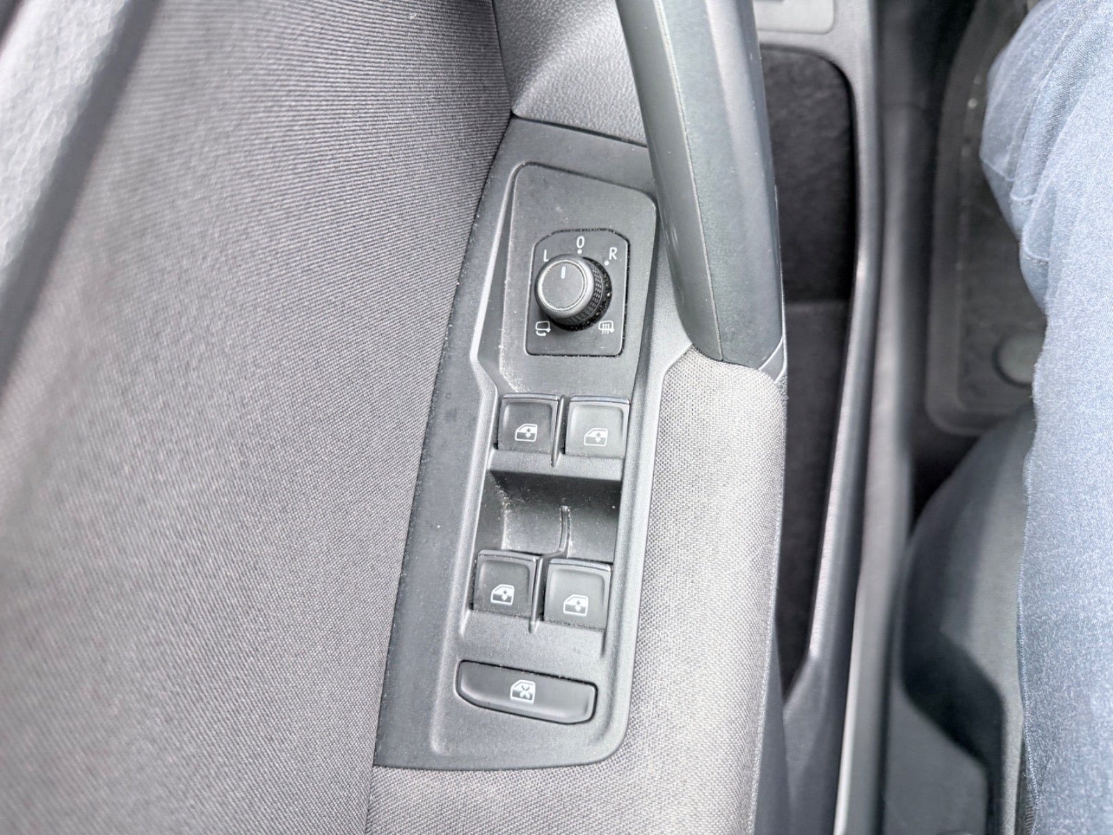 Grå VW Tiguan fra 2019