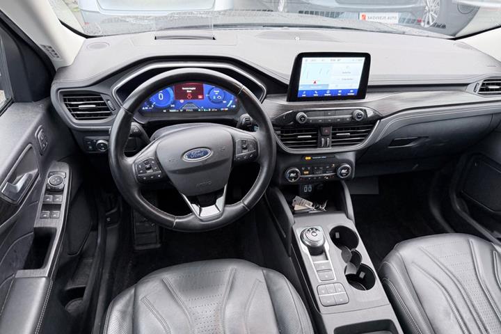 Sort Ford Kuga fra 2021