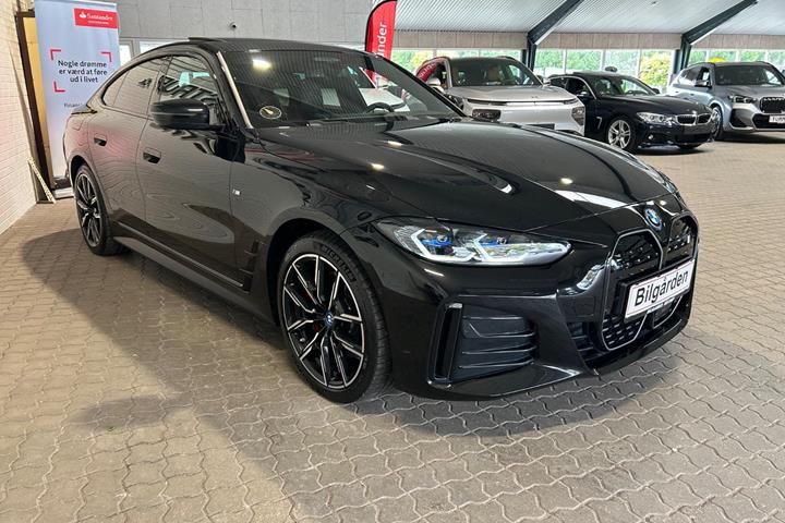 Sort BMW i4 fra 2023