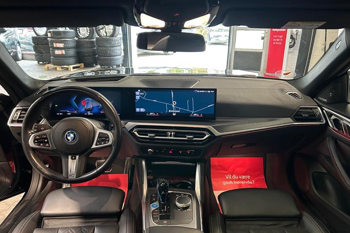 Sort BMW i4 fra 2023