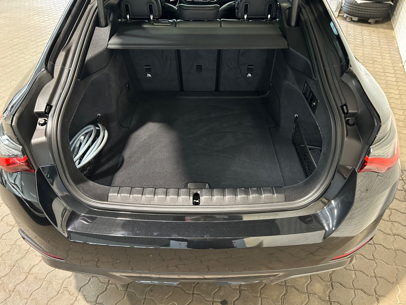 Sort BMW i4 fra 2023