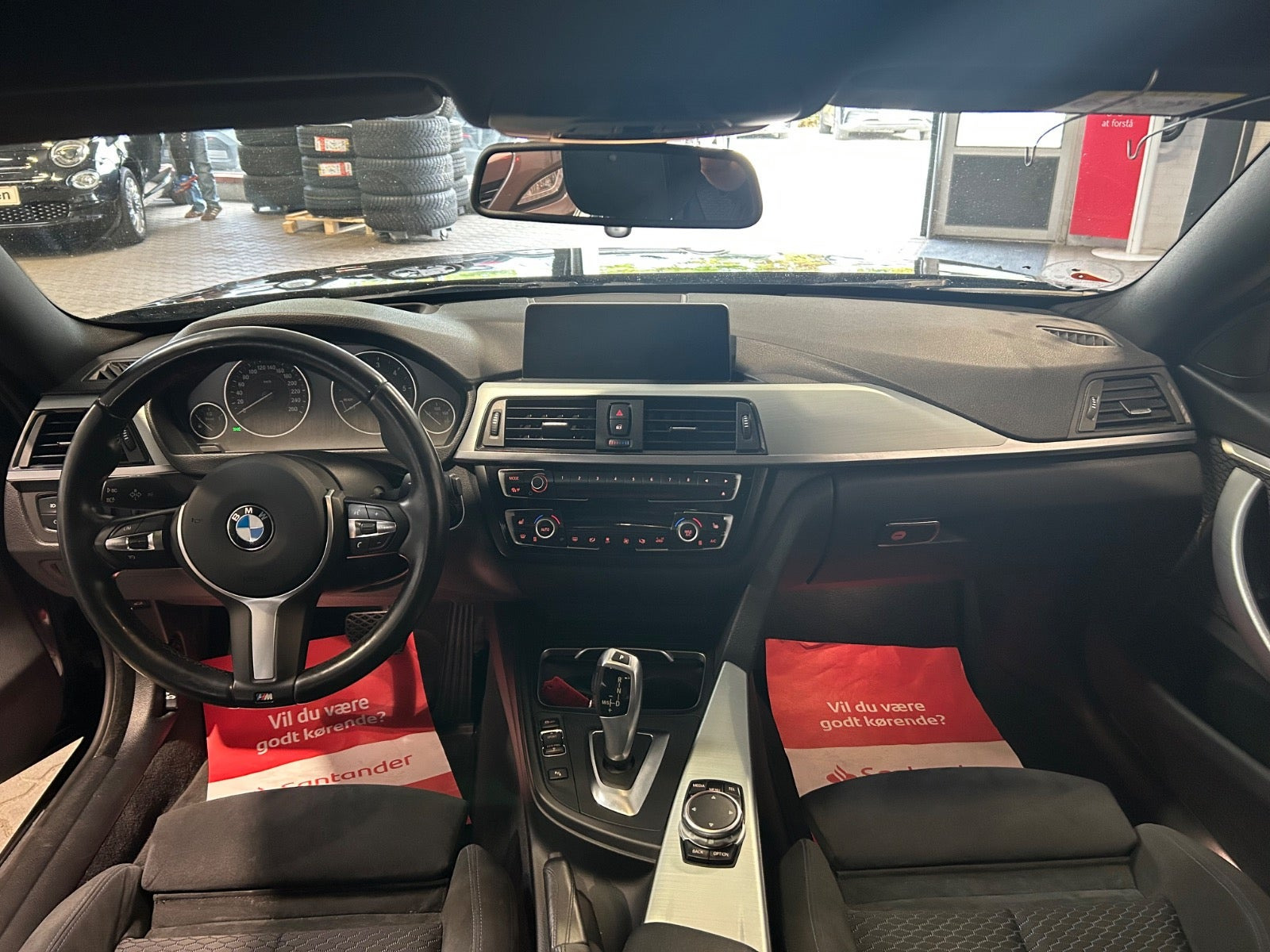 Blå BMW 420d fra 2016