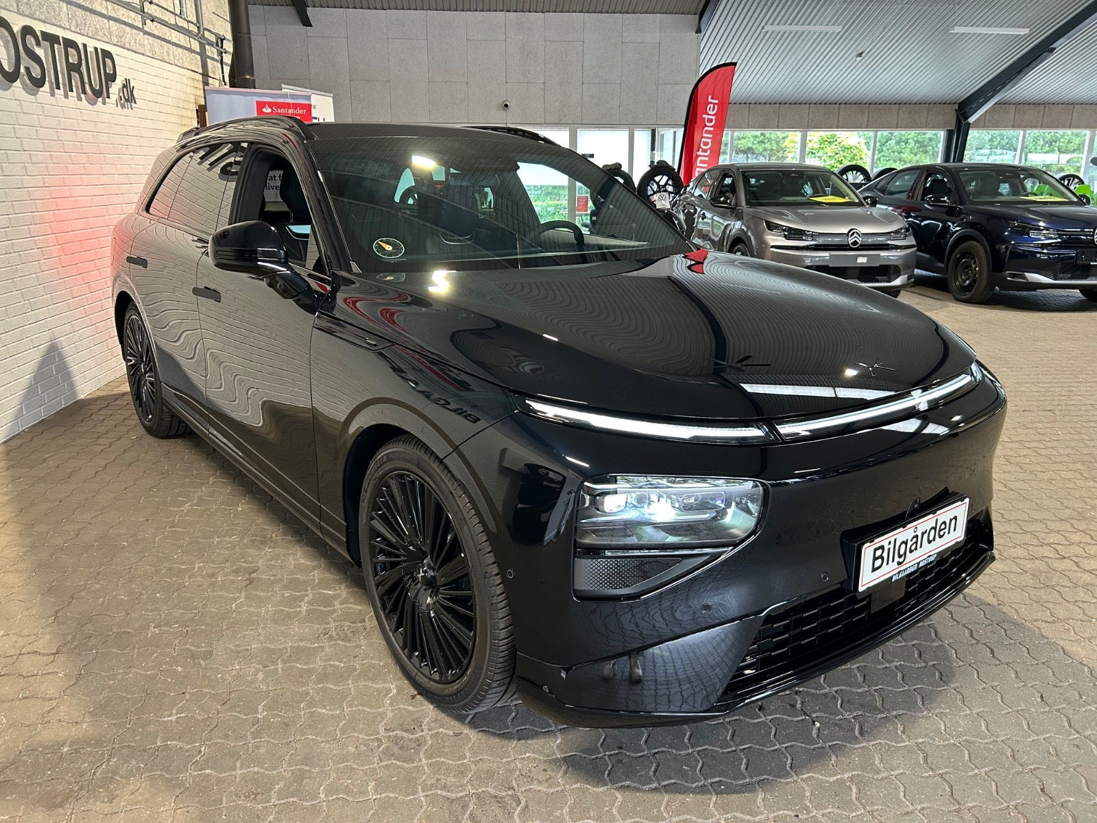 Sort Xpeng G9 fra 2026