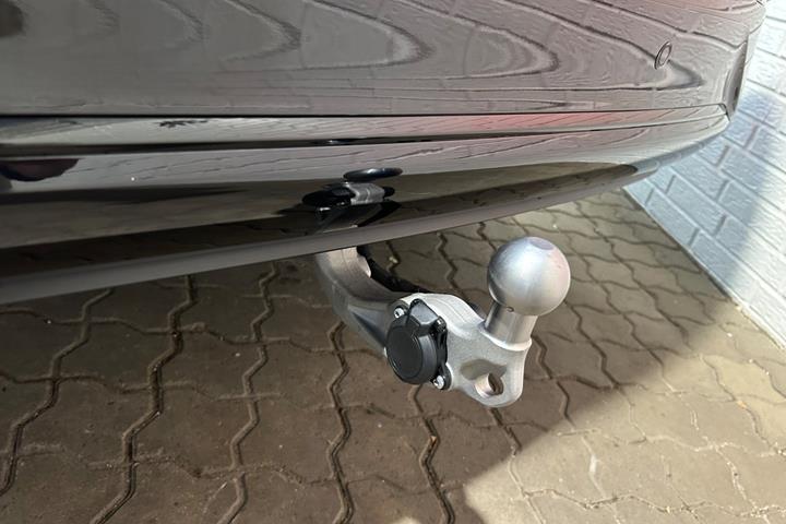 Sort Xpeng G9 fra 2026
