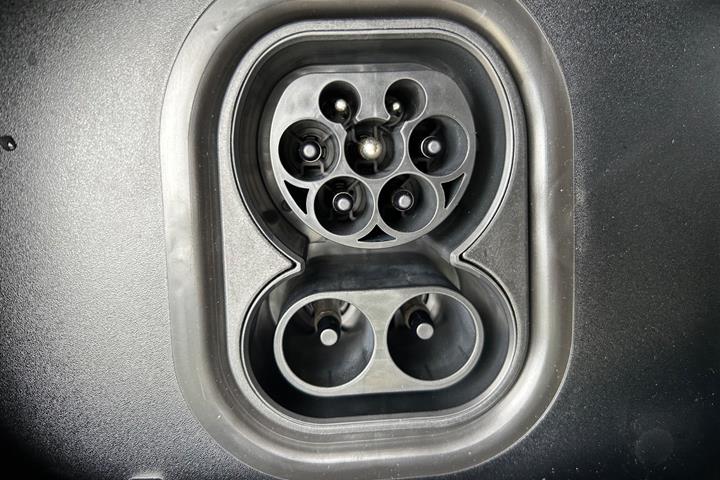 Sort Xpeng G9 fra 2026